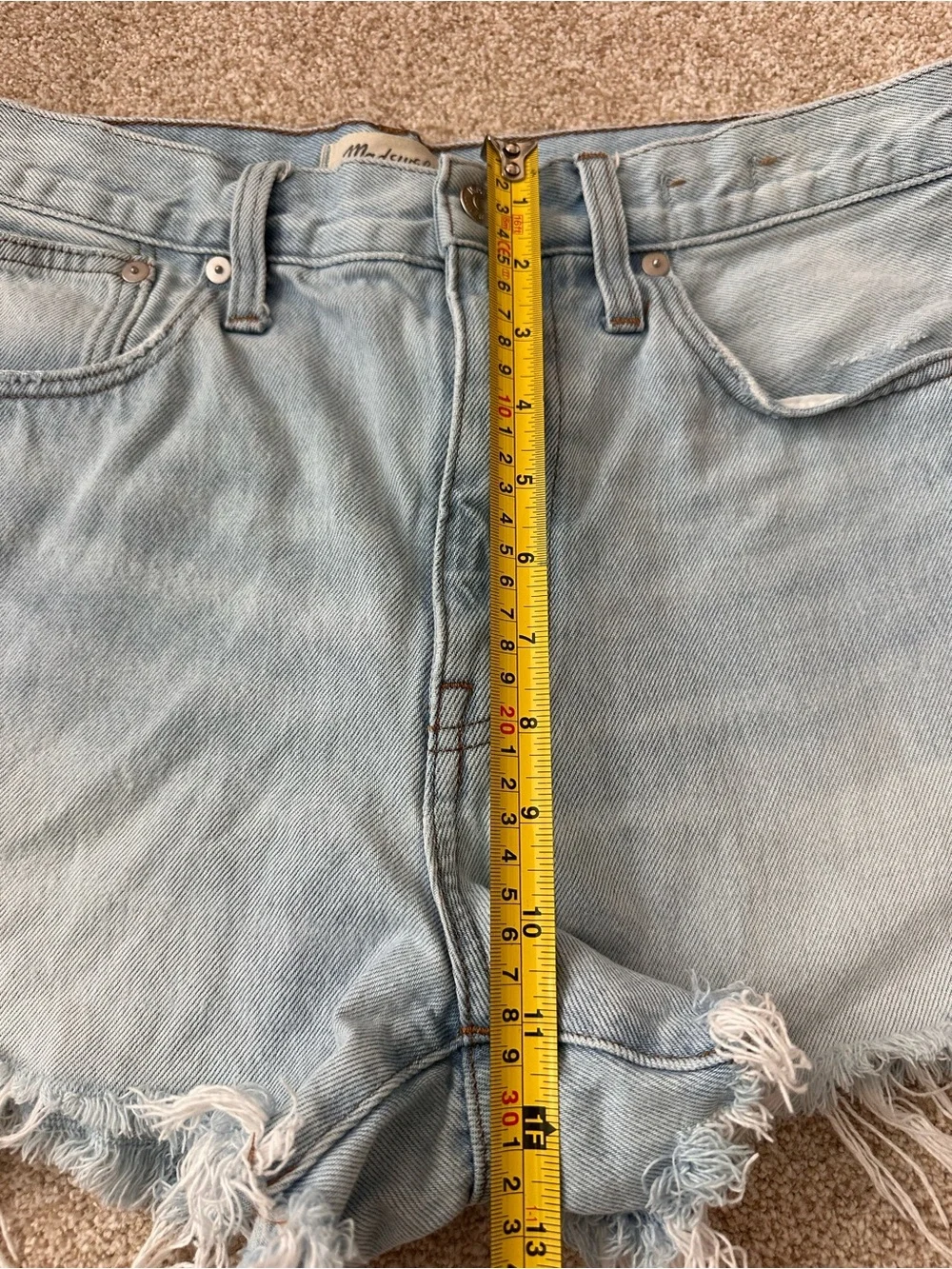 Madewell Relaxed Denim Shorts Cutoff Light Wash 100% Cotton Raw Hem Size 28